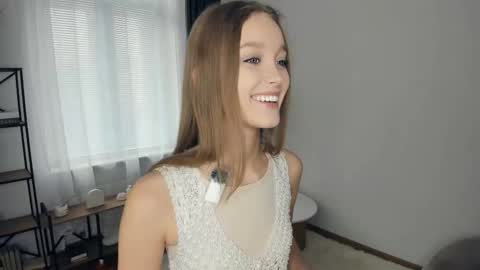 Snapshot of alicemelison chatting on November 2025 08:14:01 AM Serena online show from November 2025 08:14:01 AM