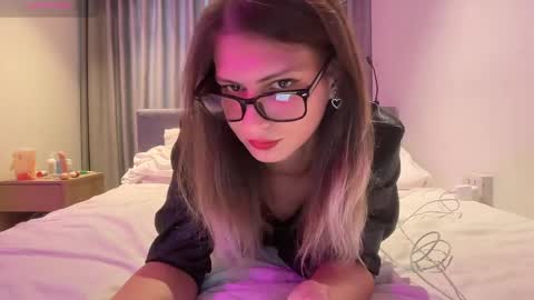 AlicePinkhead online show from March 2026 07:42:01 AM