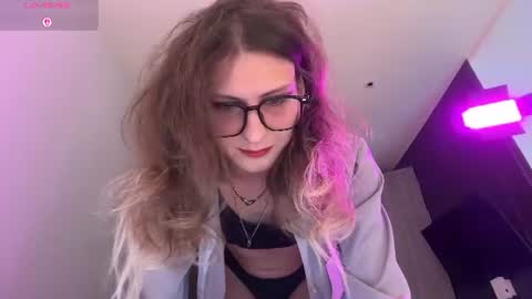 Snapshot of alicepinkhead chatting on July 2026 08:50:01 AM AlicePinkhead online show from July 2026 08:50:01 AM