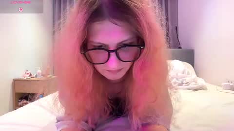 Snapshot of alicepinkhead chatting on August 2026 09:01:02 AM AlicePinkhead online show from August 2026 09:01:02 AM