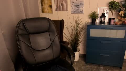 Alice online show from December 2024 12:34:01 AM