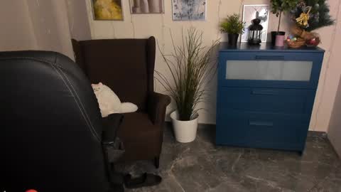 Alice online show from December 2024 03:49:01 AM