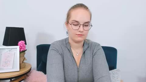 alicesensitive online show from September 2025 03:23:02 PM