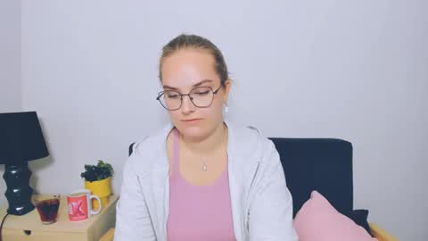 alicesensitive online show from October 2025 08:16:02 PM