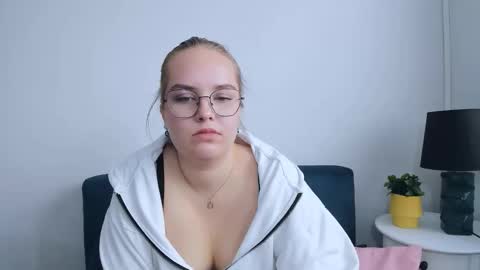 alicesensitive online show from October 2025 08:55:02 AM