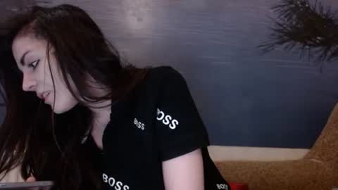 Snapshot of alicetailorrr chatting on March 2025 06:43:01 AM AliceTailorrr online show from March 2025 06:43:01 AM