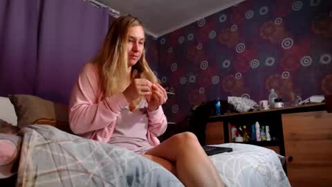 alicewetsquirt online show from February 2025 03:26:01 AM
