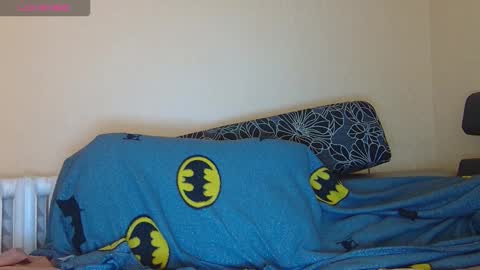 AliceWoolfy online show from October 2025 08:06:02 PM