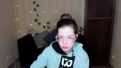 Alicia online show from January 2025 06:19:02 AM