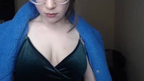 Alicia online show from February 2025 09:35:02 AM