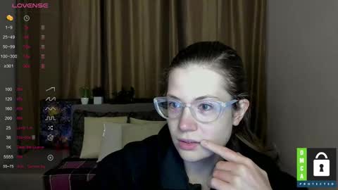 Alicia online show from October 2025 11:27:02 AM