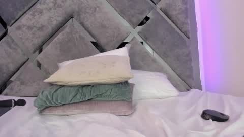 Alice  online show from February 2025 07:56:01 PM