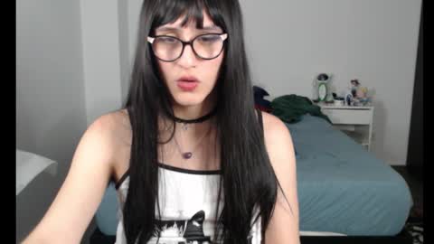 Snapshot of alicia_love29 chatting on December 2025 06:40:01 AM Alice online show from December 2025 06:40:01 AM