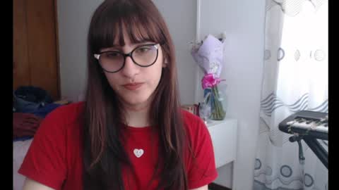 Snapshot of alicia_love29 chatting on June 2026 02:45:01 PM Alice online show from June 2026 02:45:01 PM