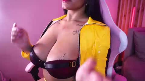 Snapshot of alicia_summer_ chatting on June 2026 04:09:01 AM alicia_summer_ online show from June 2026 04:09:01 AM