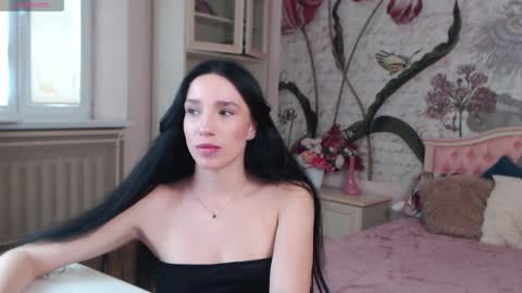 Veronica online show from September 2025 02:49:01 PM