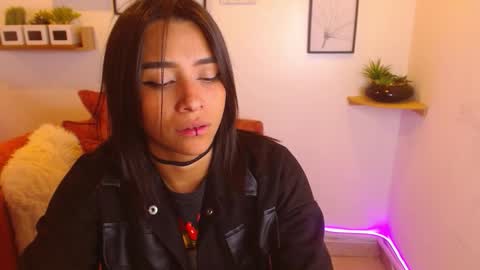 aliciacute    online show from September 2025 08:35:02 PM