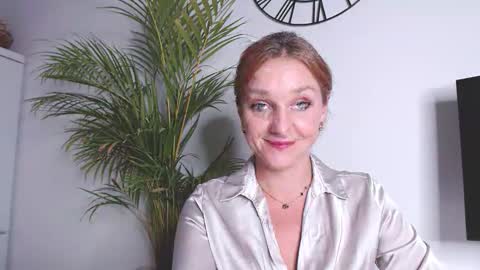 Alicia online show from October 2025 04:11:01 PM