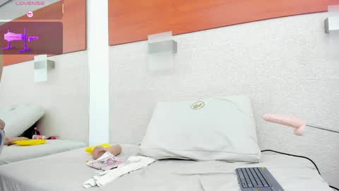 Snapshot of alicie_green chatting on January 2025 05:30:01 AM im tutti online show from January 2025 05:30:01 AM