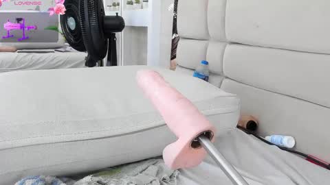 Snapshot of alicie_green chatting on February 2025 05:35:01 AM im tutti online show from February 2025 05:35:01 AM