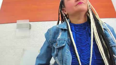 Snapshot of alicie_green chatting on October 2025 02:45:02 AM im tutti online show from October 2025 02:45:02 AM