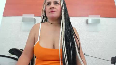 Snapshot of alicie_green chatting on October 2025 02:48:02 AM im tutti online show from October 2025 02:48:02 AM