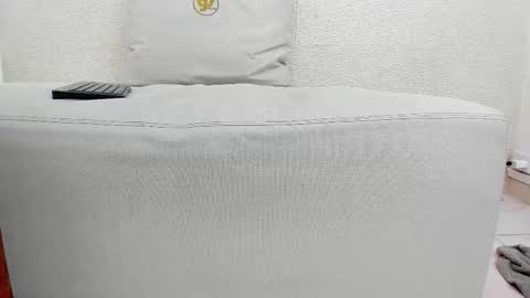 im tutti online show from December 2025 02:31:01 AM