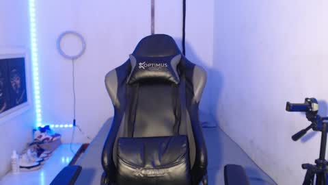 Snapshot of alid_17 chatting on January 2025 05:16:02 AM Alid 17 online show from January 2025 05:16:02 AM