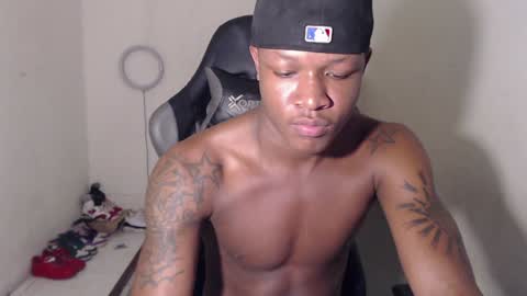 Snapshot of alid_17 chatting on January 2025 09:25:01 PM Alid 17 online show from January 2025 09:25:01 PM