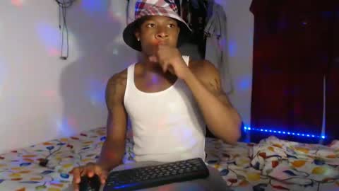 Snapshot of alid_17 chatting on March 2025 05:57:02 AM Alid 17 online show from March 2025 05:57:02 AM