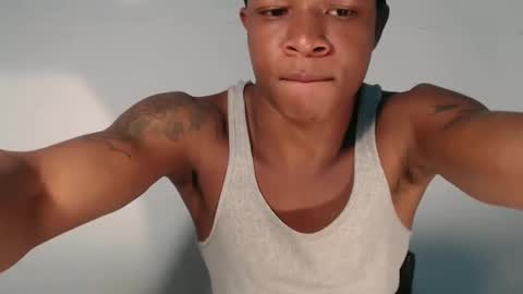 Snapshot of alid_17 chatting on March 2025 05:00:02 PM Alid 17 online show from March 2025 05:00:02 PM