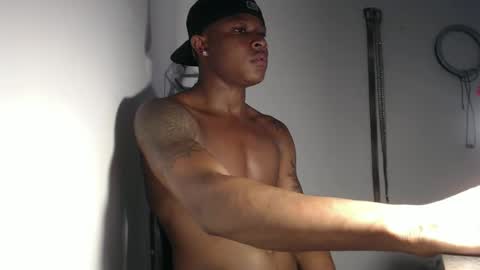 Snapshot of alid_17 chatting on March 2025 08:05:02 PM Alid 17 online show from March 2025 08:05:02 PM