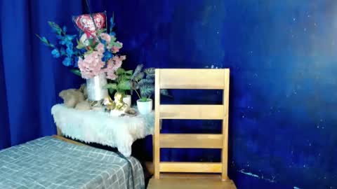 aliexagrey online show from September 2025 04:23:01 AM