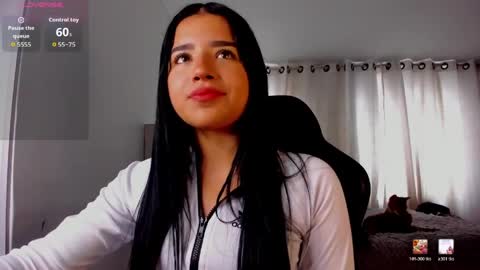 aliice_walker_ online show from March 2026 04:51:01 PM