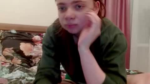 Snapshot of aliiice_stone chatting on November 2025 02:06:01 PM Alice online show from November 2025 02:06:01 PM