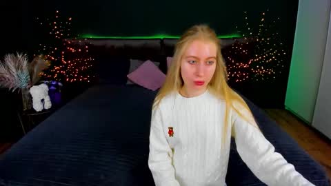 Alina online show from October 2025 06:37:02 AM