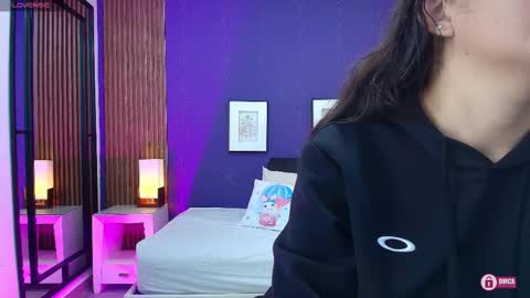 Alina online show from October 2025 12:14:02 PM