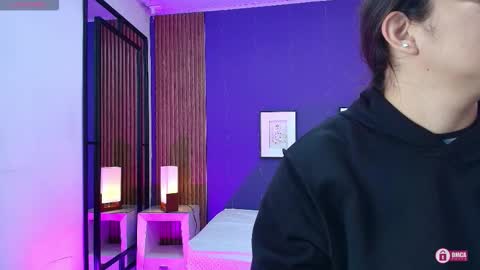 Alina online show from October 2025 10:15:02 AM