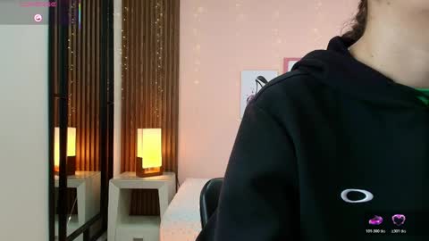 Alina online show from April 2026 11:33:02 AM