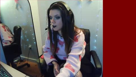 Snapshot of alina_nightshade chatting on December 2024 01:18:02 AM Alina Nightshade online show from December 2024 01:18:02 AM