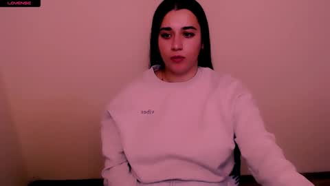 Alina online show from November 2025 09:56:02 AM