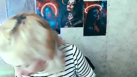 Alina online show from November 2025 07:32:01 AM