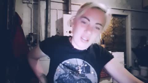 Snapshot of alinafrey_ chatting on May 2026 06:05:02 PM Alina online show from May 2026 06:05:02 PM