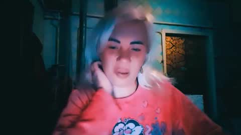 Snapshot of alinafrey_ chatting on May 2026 07:44:02 PM Alina online show from May 2026 07:44:02 PM