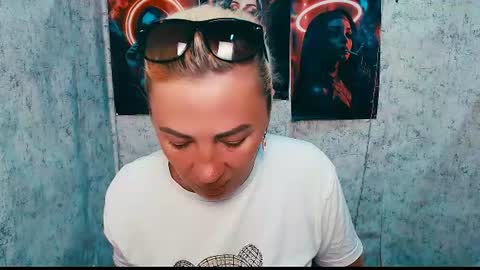 Snapshot of alinafrey_ chatting on June 2026 06:40:01 AM Alina online show from June 2026 06:40:01 AM
