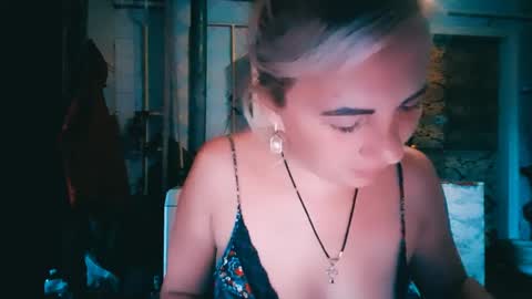 Snapshot of alinafrey_ chatting on July 2026 10:39:01 AM Alina online show from July 2026 10:39:01 AM