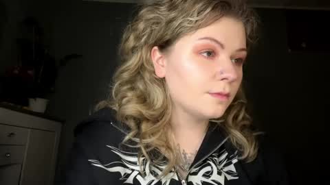 Snapshot of alinahotgirl chatting on March 2026 02:27:01 PM Alina online show from March 2026 02:27:01 PM