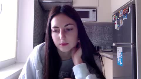 Snapshot of alinajames1 chatting on March 2025 02:00:01 PM alinajames1 online show from March 2025 02:00:01 PM