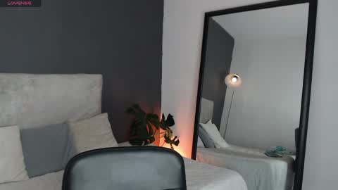 lili online show from June 2026 09:29:02 PM