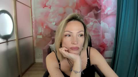 AlinaMoor online show from April 2026 11:52:02 AM